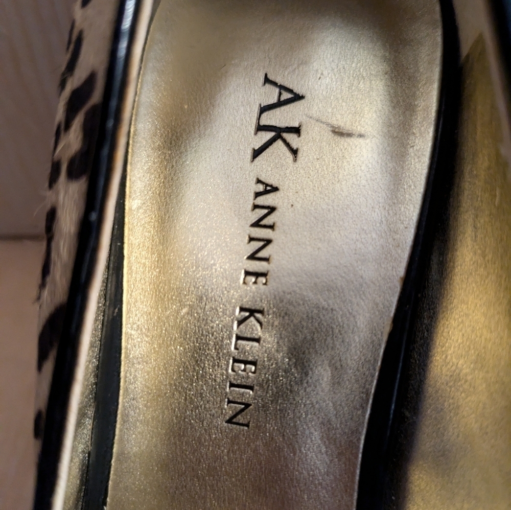 Anne Klein Brown and Black Heels with Leopard Print Size 6 M - Picture 3 of 9